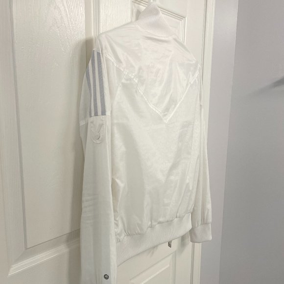 Adidas women's white 3-stripes jacket with holographic logo print - Picture 7 of 10